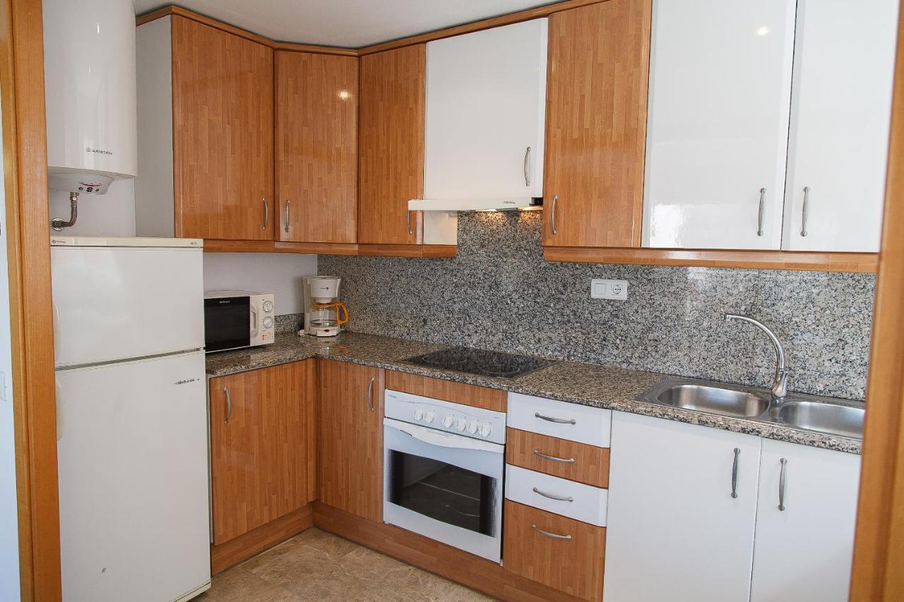 Uhc Ventura Park Apartments Салоу Екстериор снимка