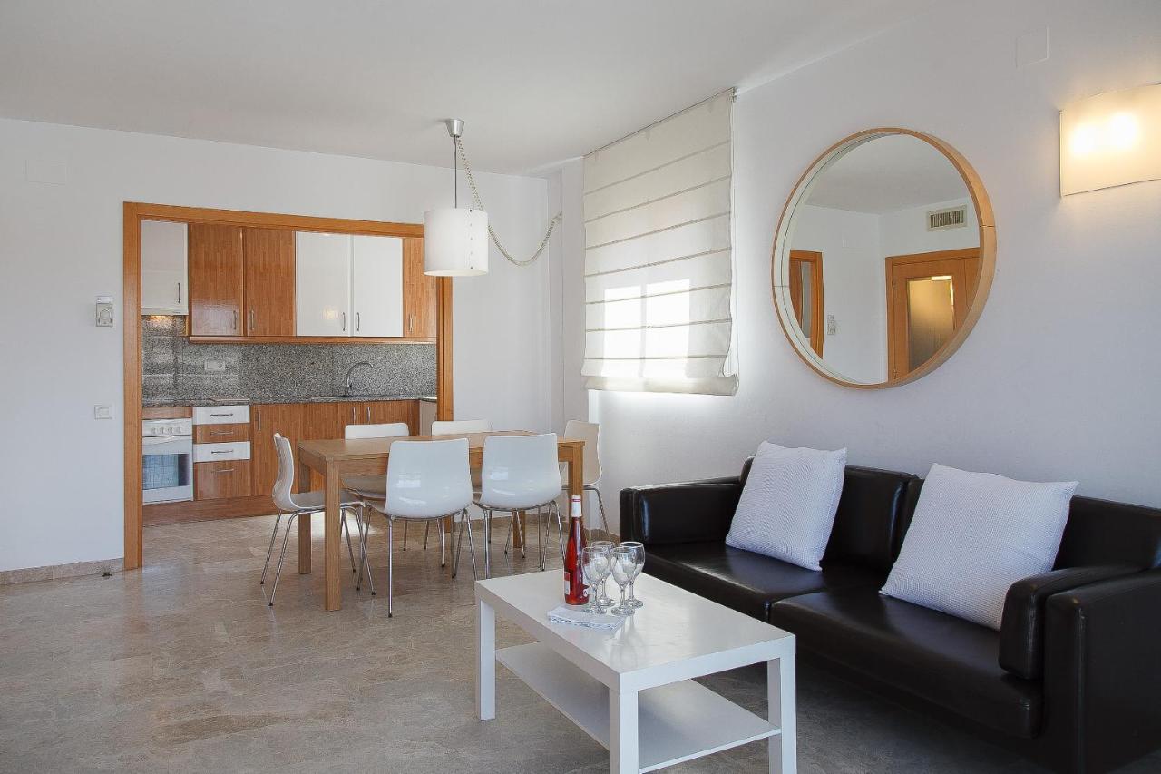 Uhc Ventura Park Apartments Салоу Екстериор снимка