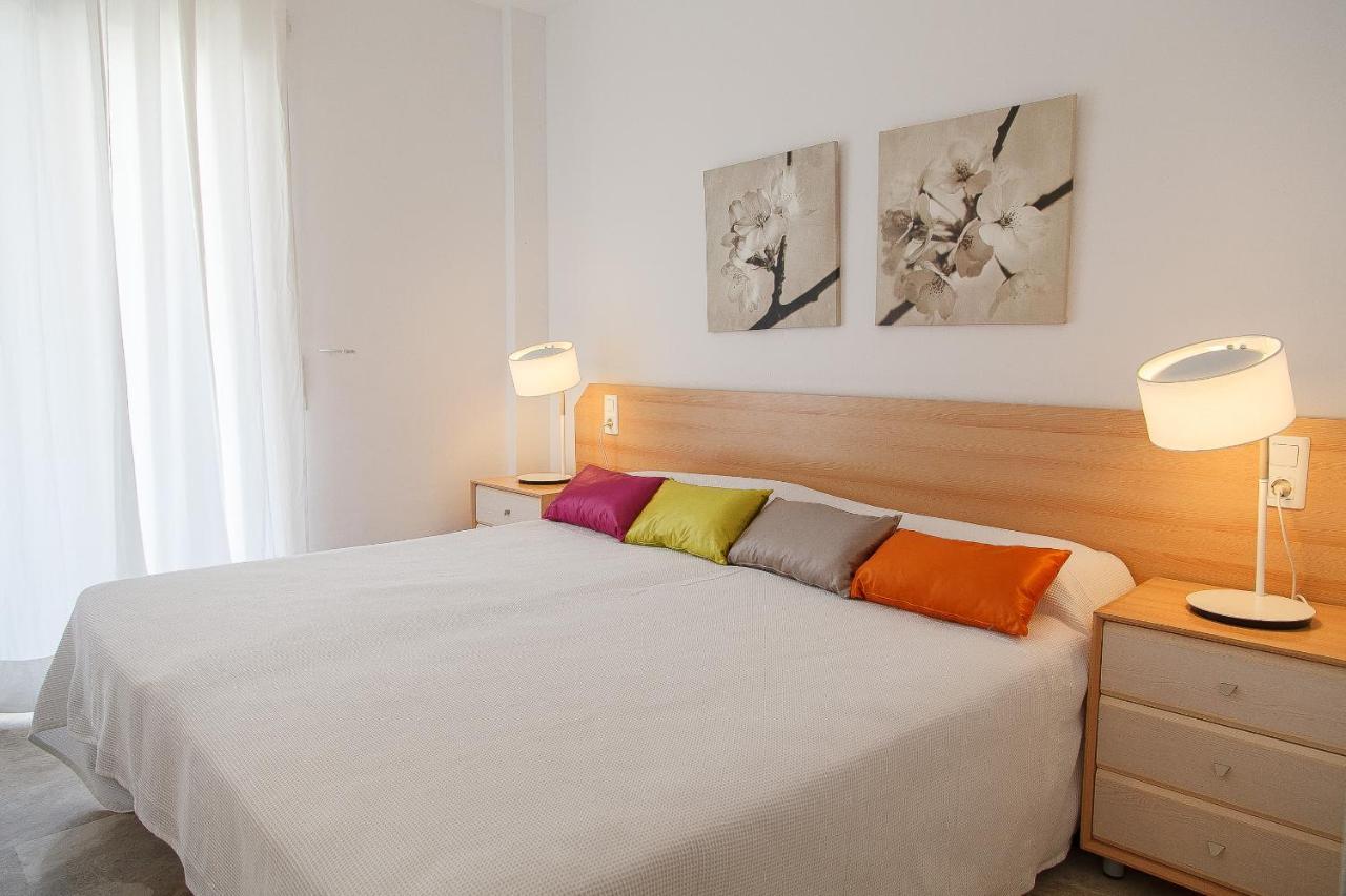 Uhc Ventura Park Apartments Салоу Екстериор снимка