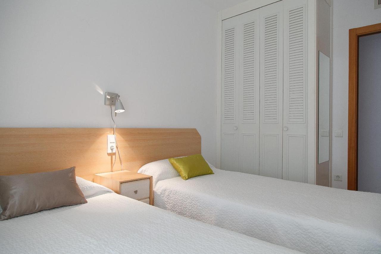 Uhc Ventura Park Apartments Салоу Екстериор снимка