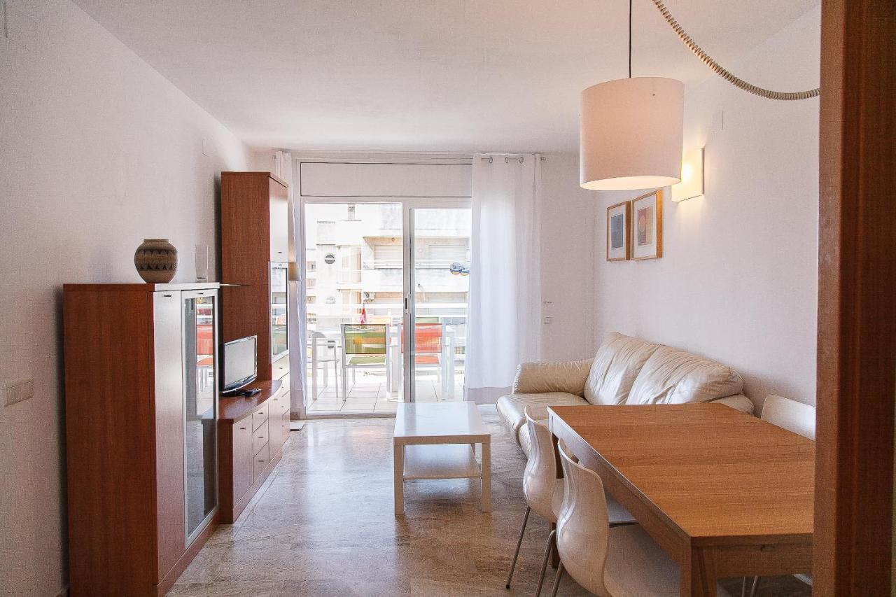 Uhc Ventura Park Apartments Салоу Екстериор снимка