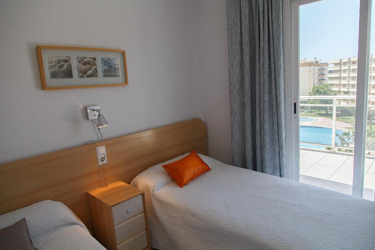 Uhc Ventura Park Apartments Салоу Екстериор снимка