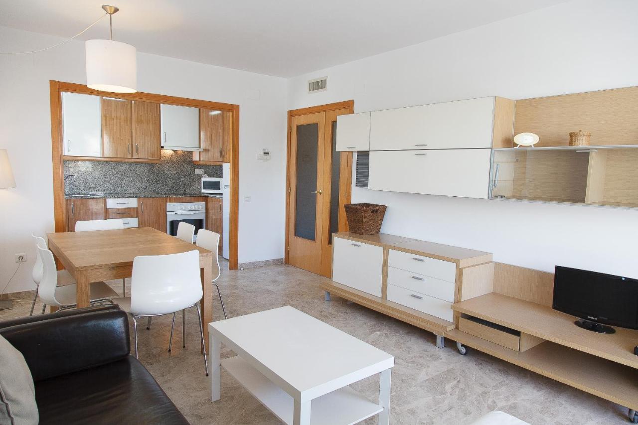 Uhc Ventura Park Apartments Салоу Екстериор снимка