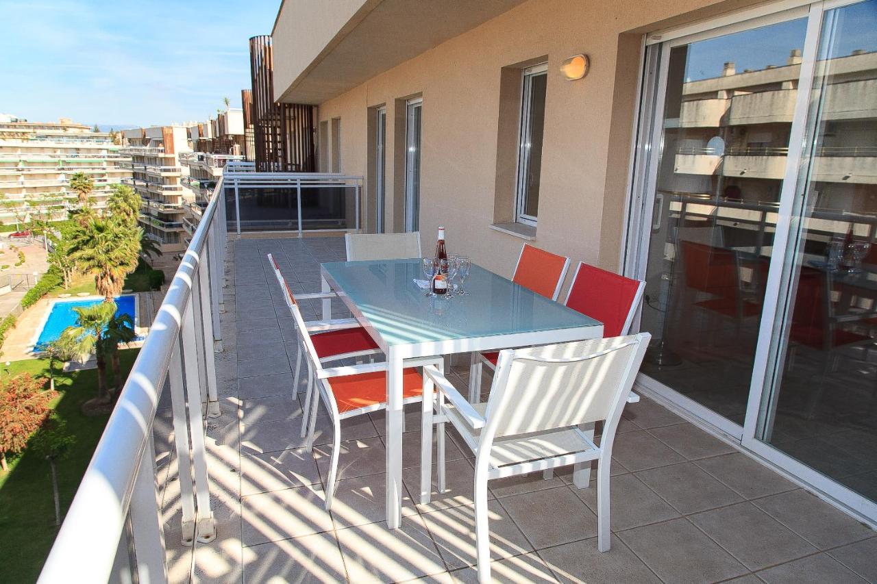 Uhc Ventura Park Apartments Салоу Стая снимка